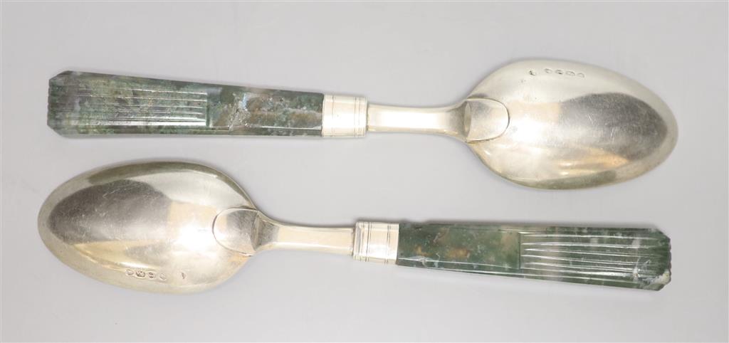 A pair of Victorian moss agate handled dessert spoons, Francis Higgins, London, 1886, 18.5cm.